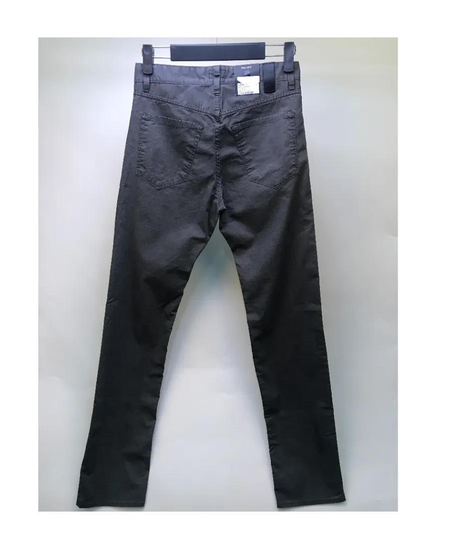 Straight Jeans