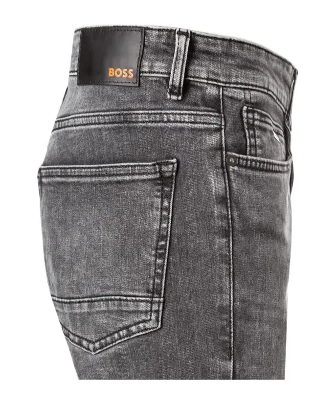 Belt-Loop Jeans