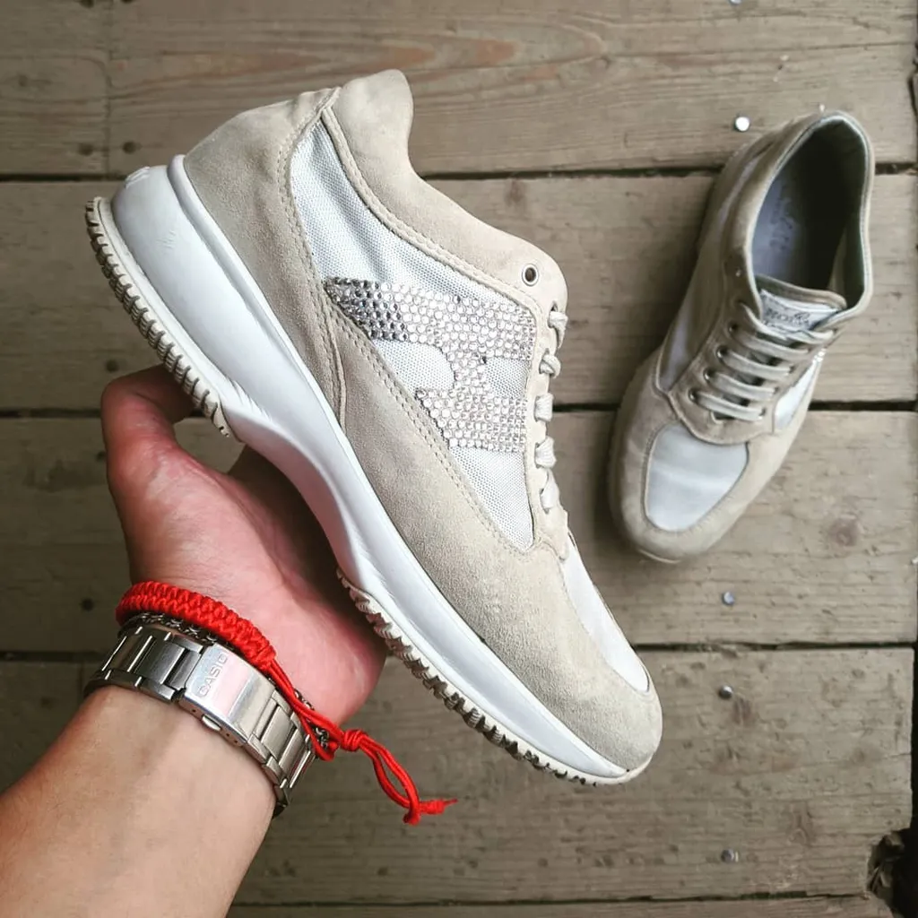 Interactive Low-Top Sneakers