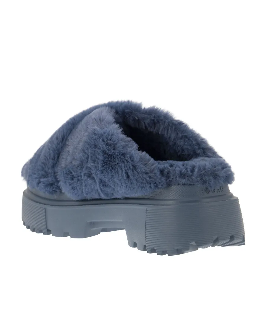 Round Toe Slip-On Sandals