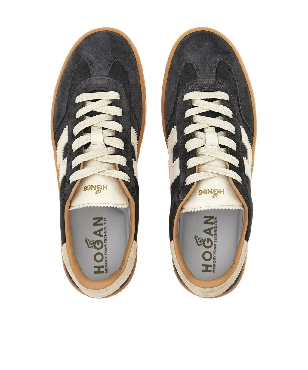 H647 Logo-Patch Low-Top Sneakers