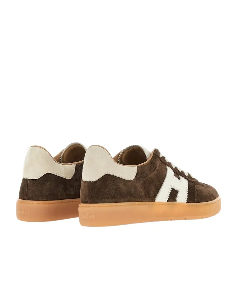 H647 Low-Top Sneakers
