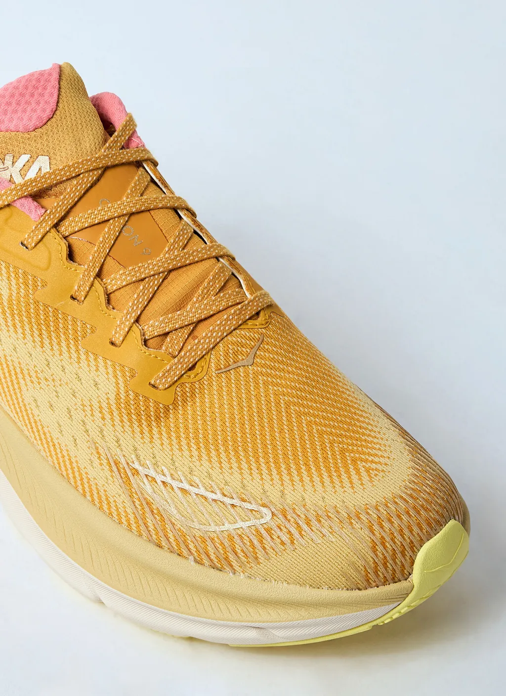 Clifton 9 Gtx Lace-Up Sneakers