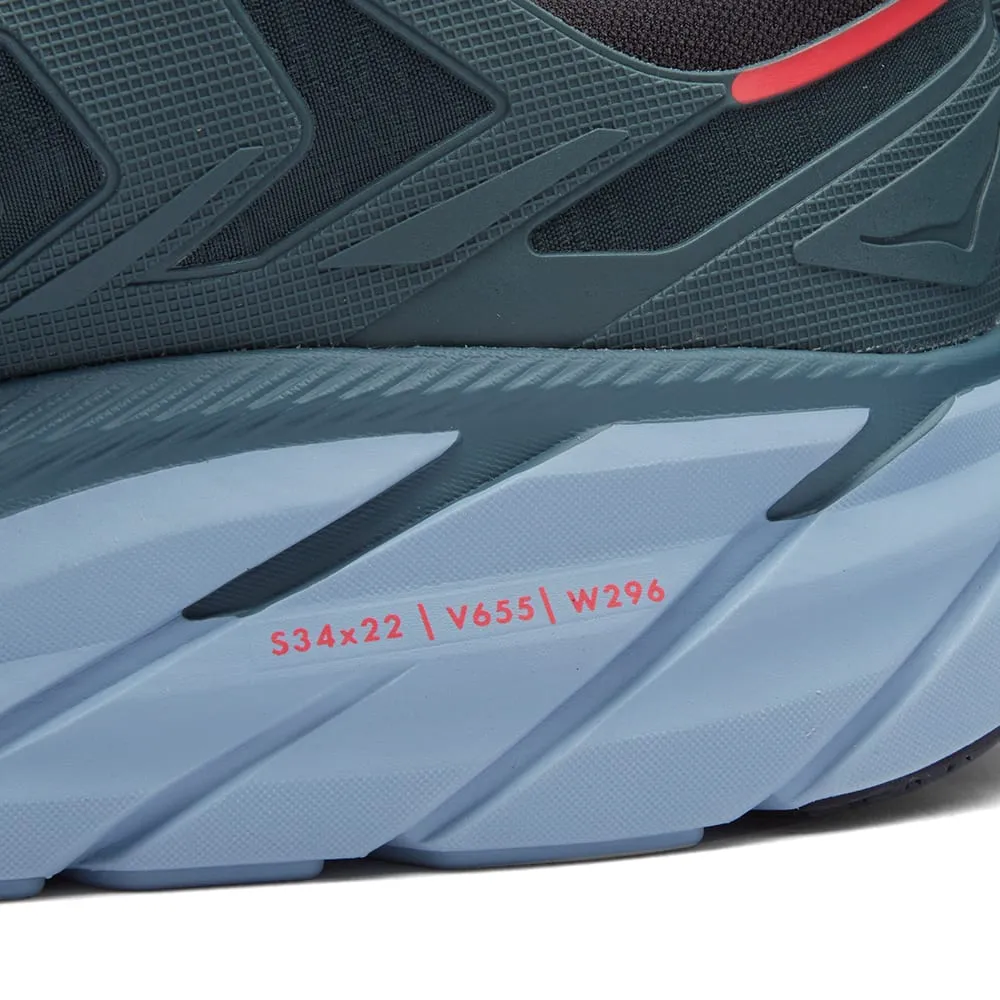 Low-Top Sports Shoes