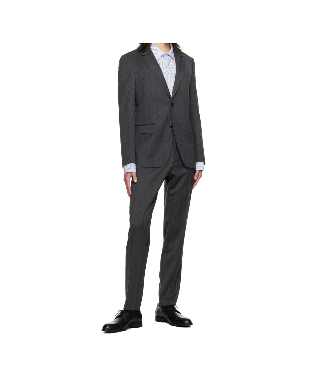 Long-Sleeved Suit