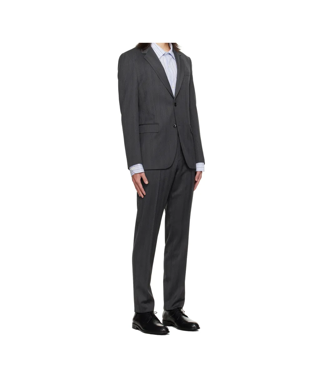 Long-Sleeved Suit