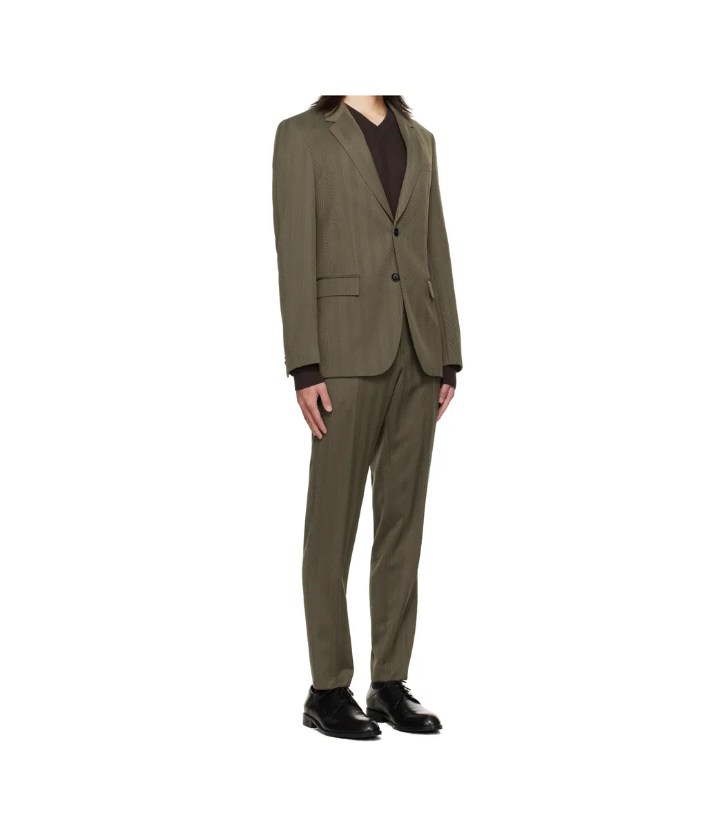 Long-Sleeved Suit