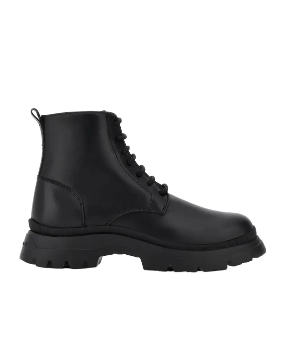 H692 Boots