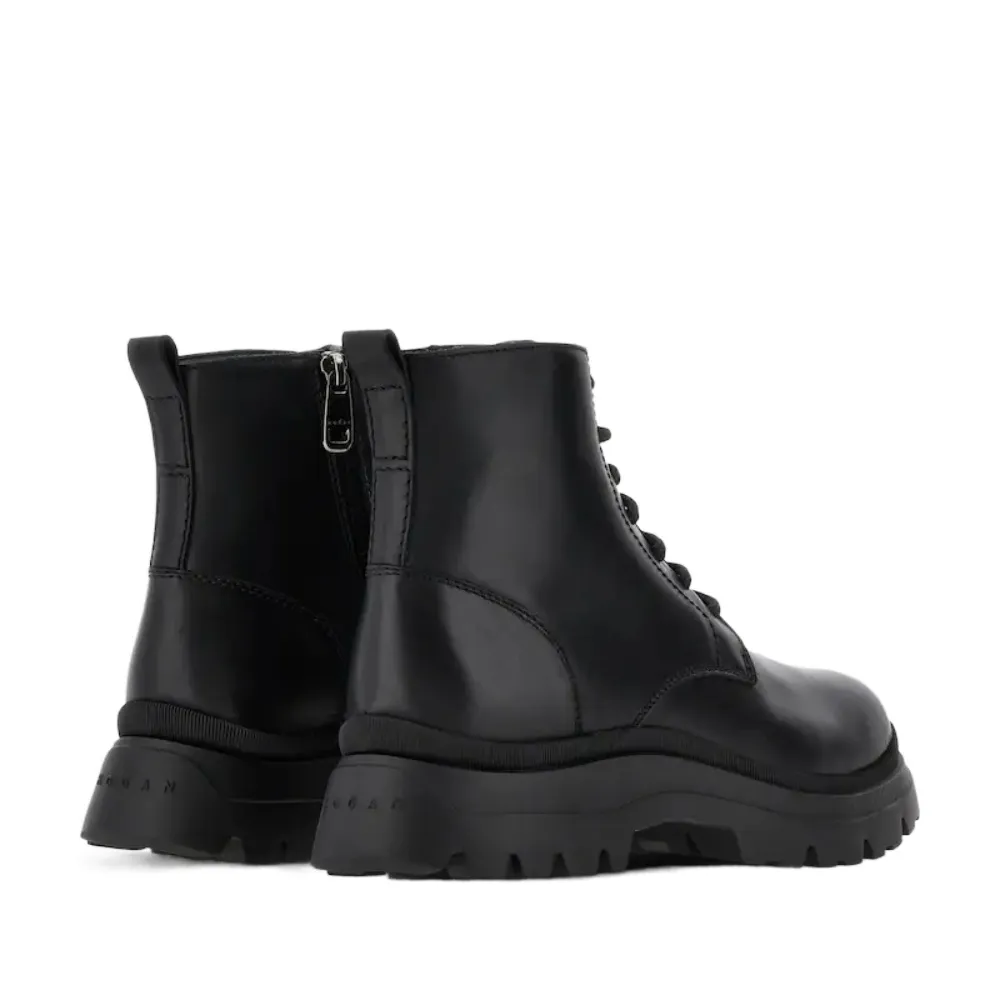 H692 Boots