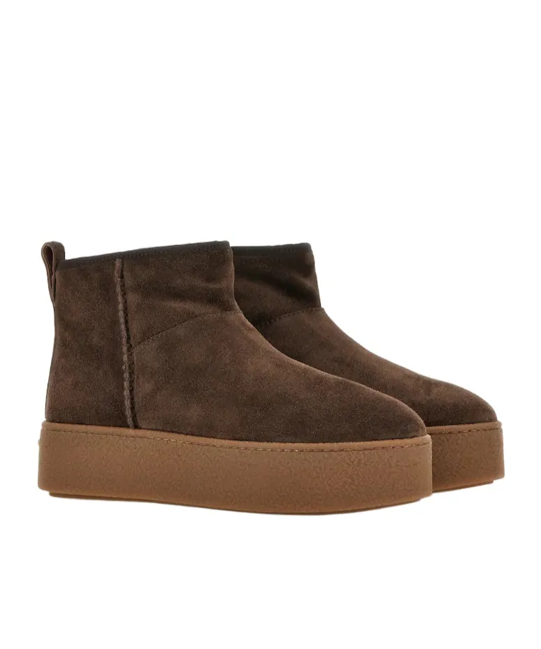 H698 Boots