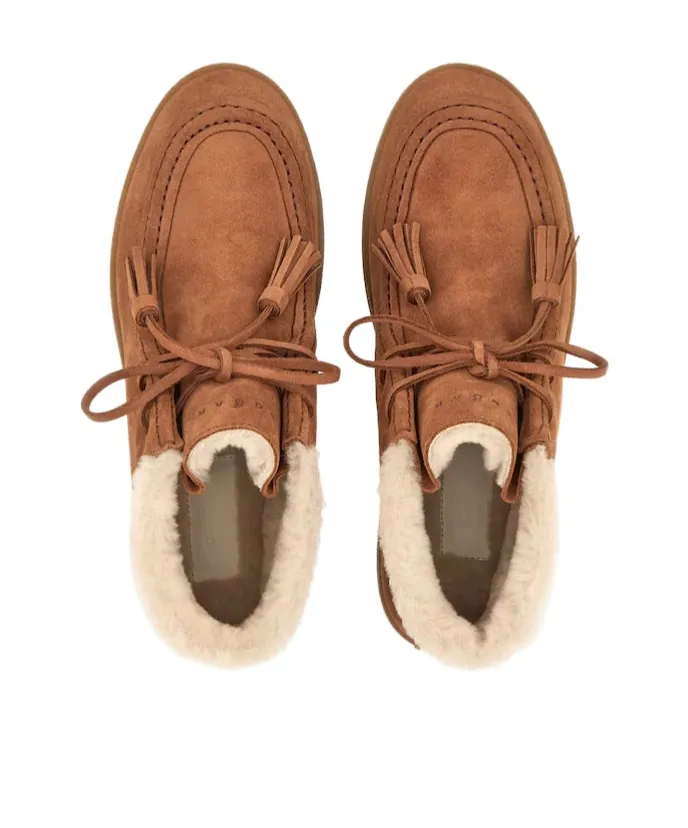 Lace-Up Round Toe Boots