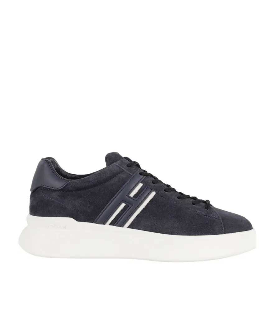 Round Toe Low-Top Sneakers