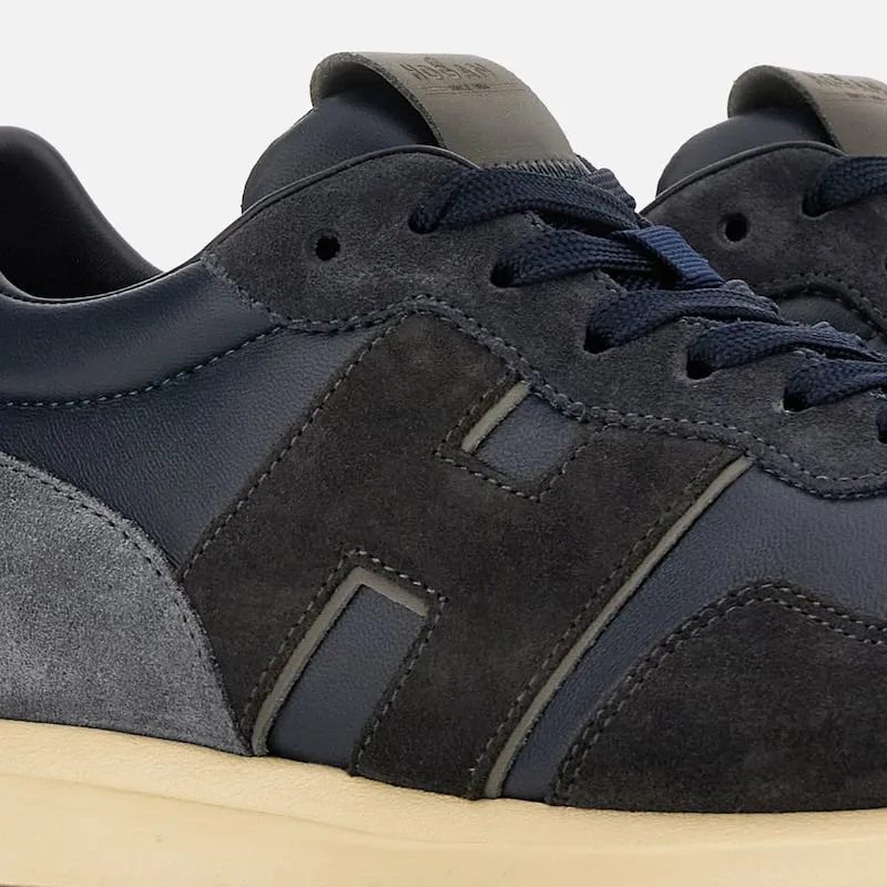 H601 Sneakers