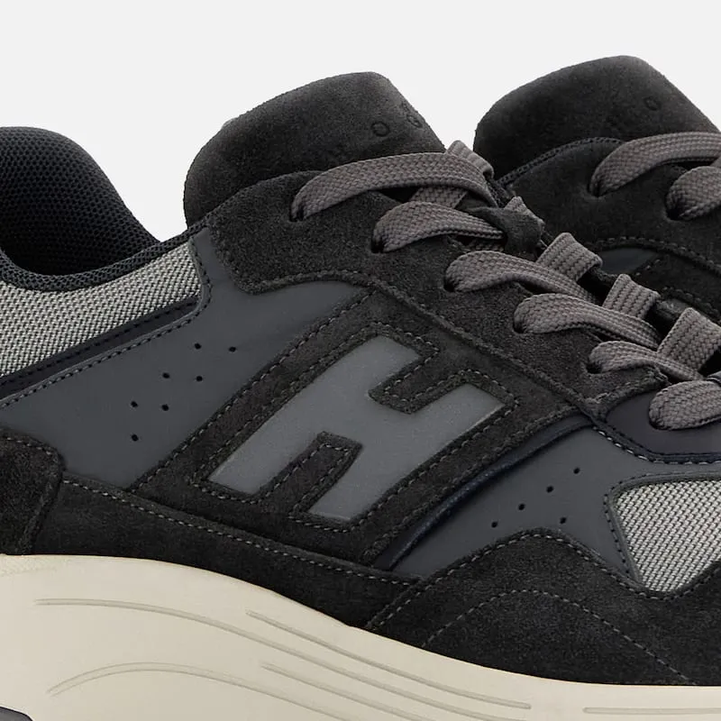 Hyperlight Sneakers