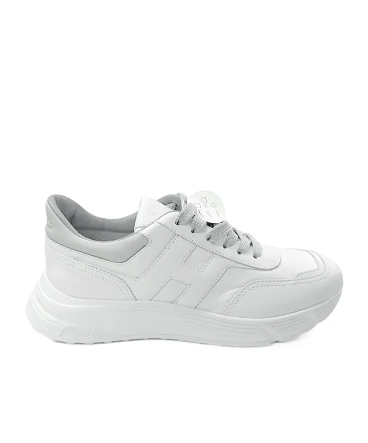 Round Toe Low-Top Sneakers