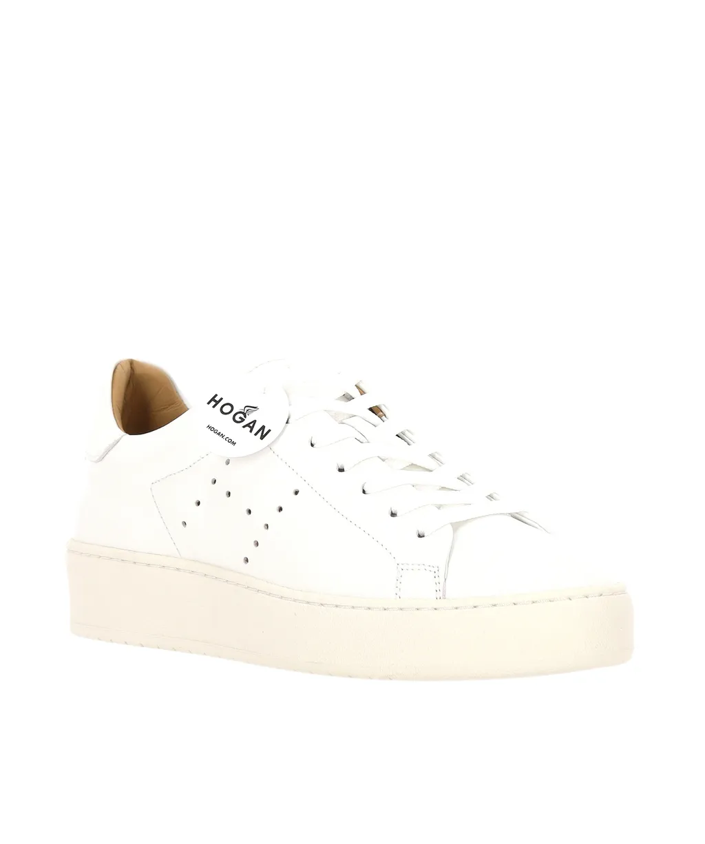 H672 Lace-Up Sneakers