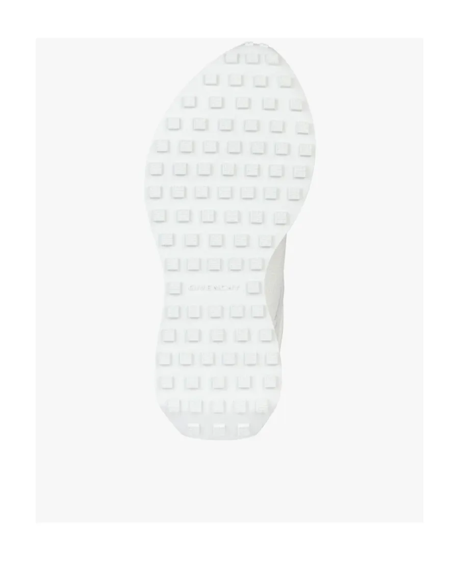 Giv Runner In Perforated Leather
