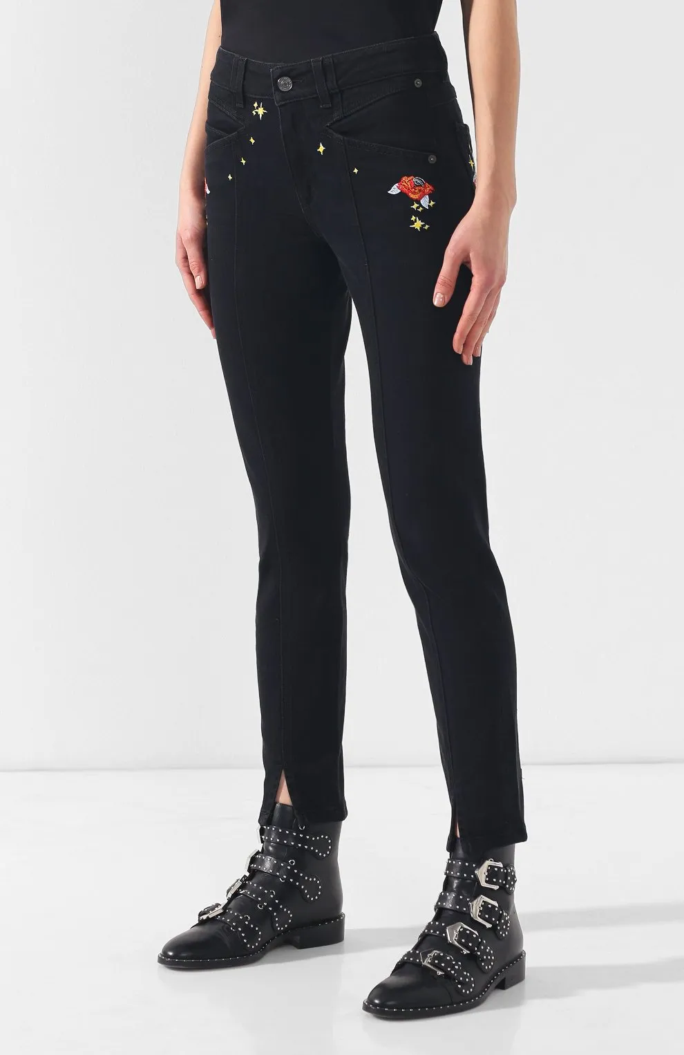 Embroidery Nine-Quarter Jeans