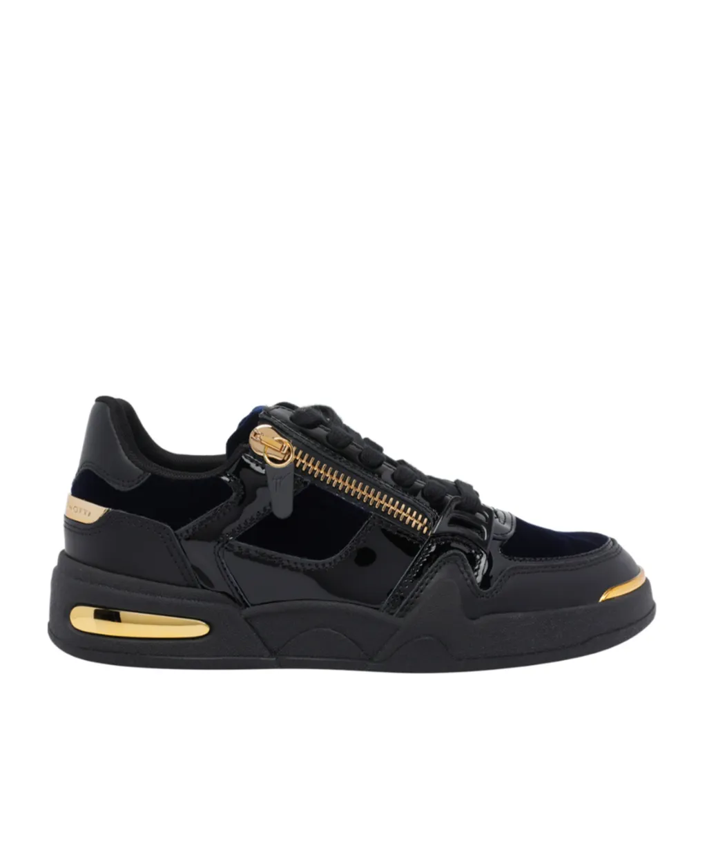 Gz-Ghost Lace-Up Sneakers