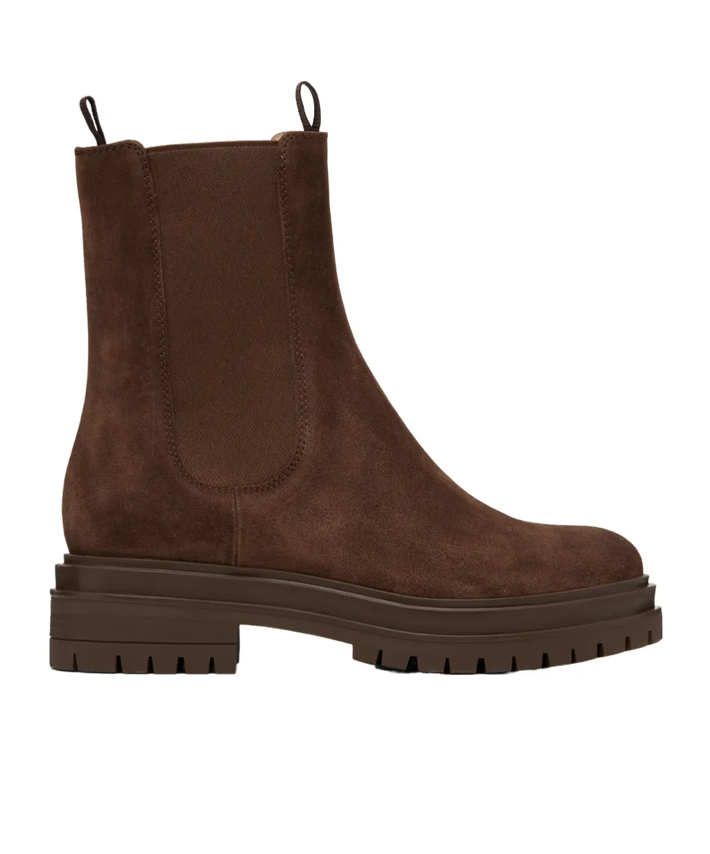 Chester Chelsea Boots