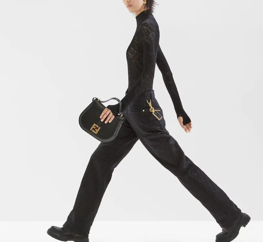 C'mon Medium Shoulder Bag