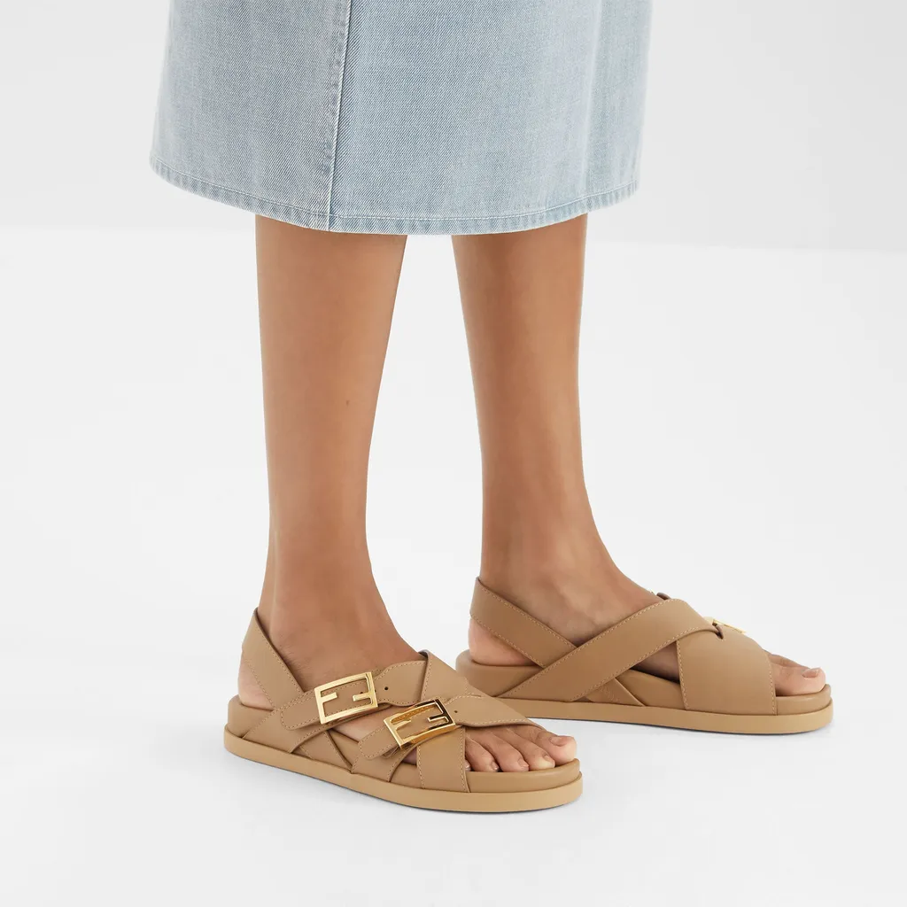 Feel Cross-Over Slides
