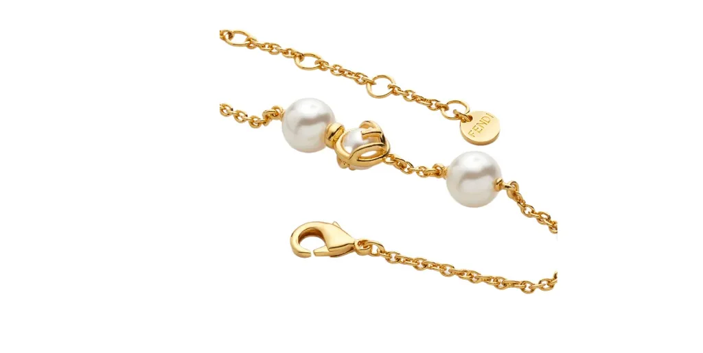 Metal Bracelet With Pearls