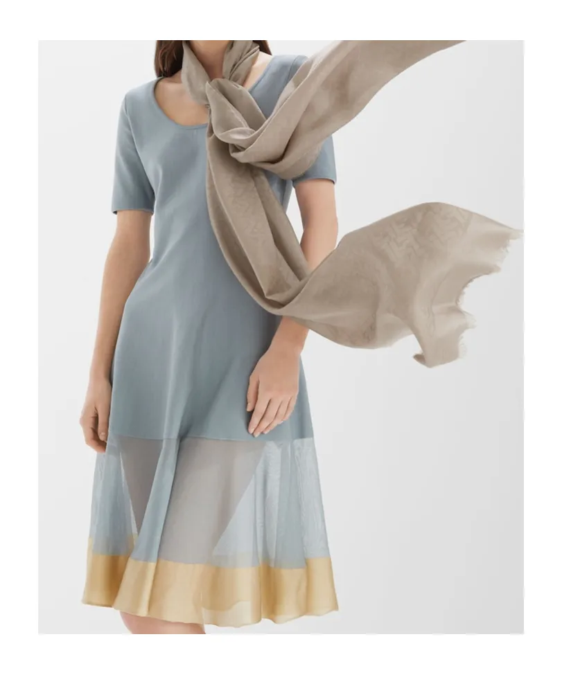 Ff-Jacquard Frayed Edge Scarf