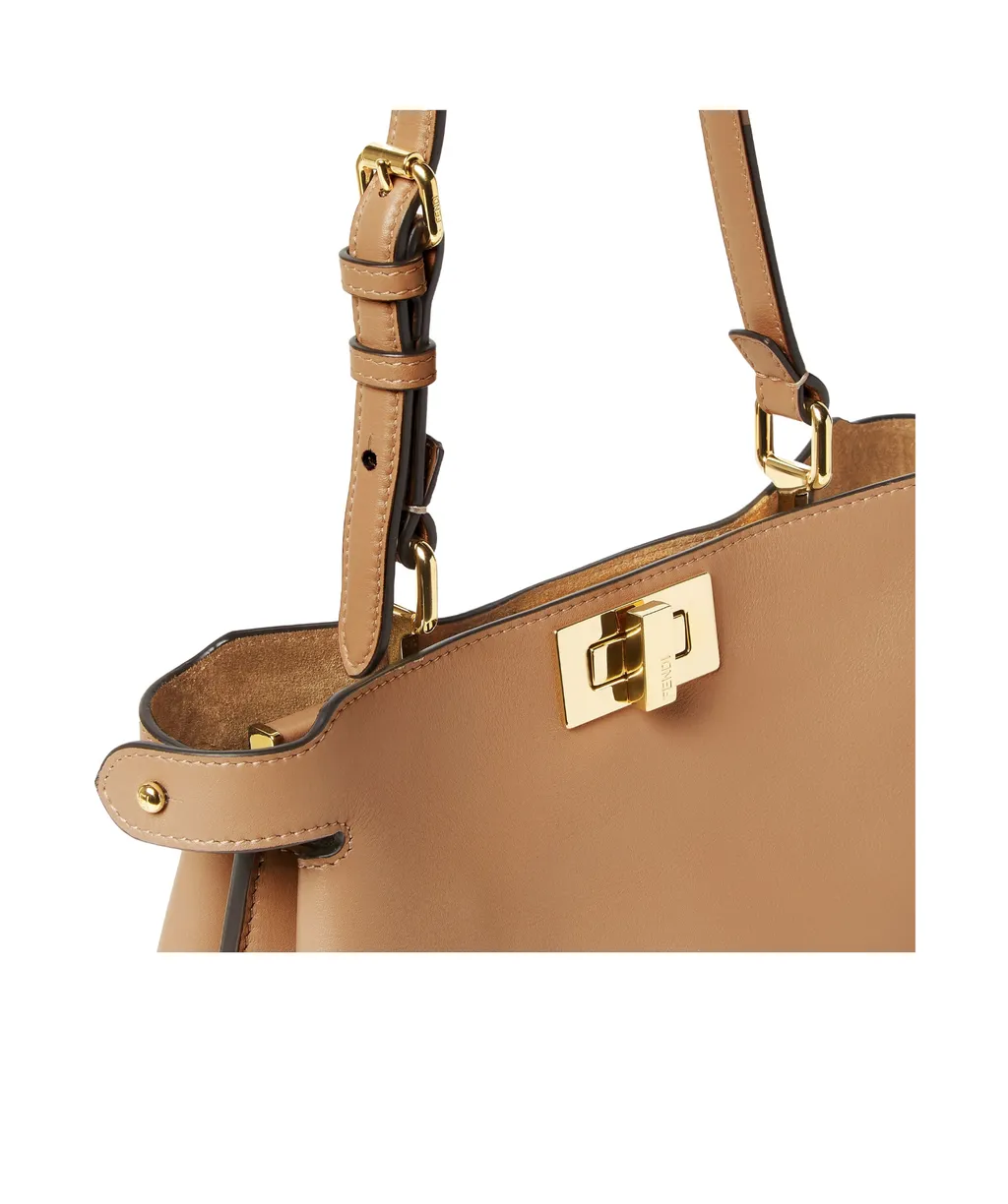 Peekaboo Clasp Fastened Shoulder Bag