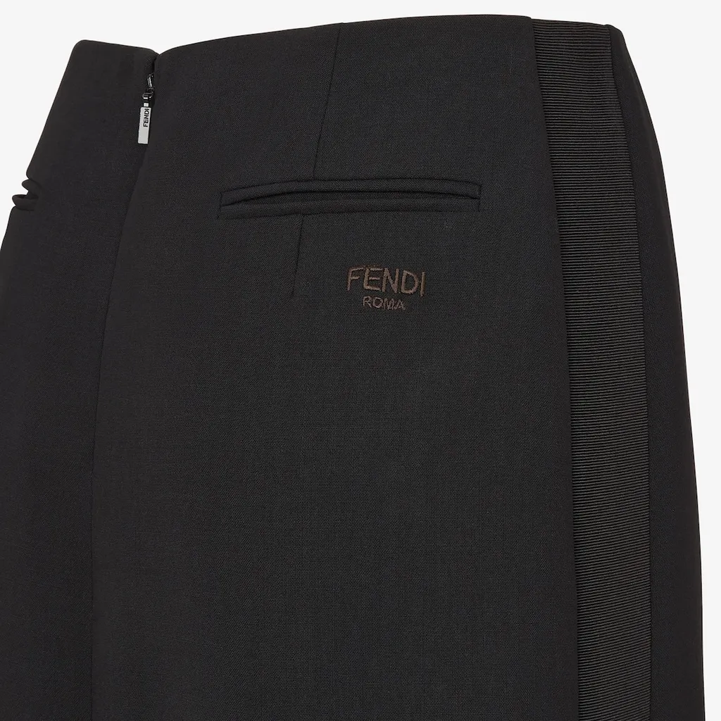 Logo Embroidered Back-Slit Long Skirt