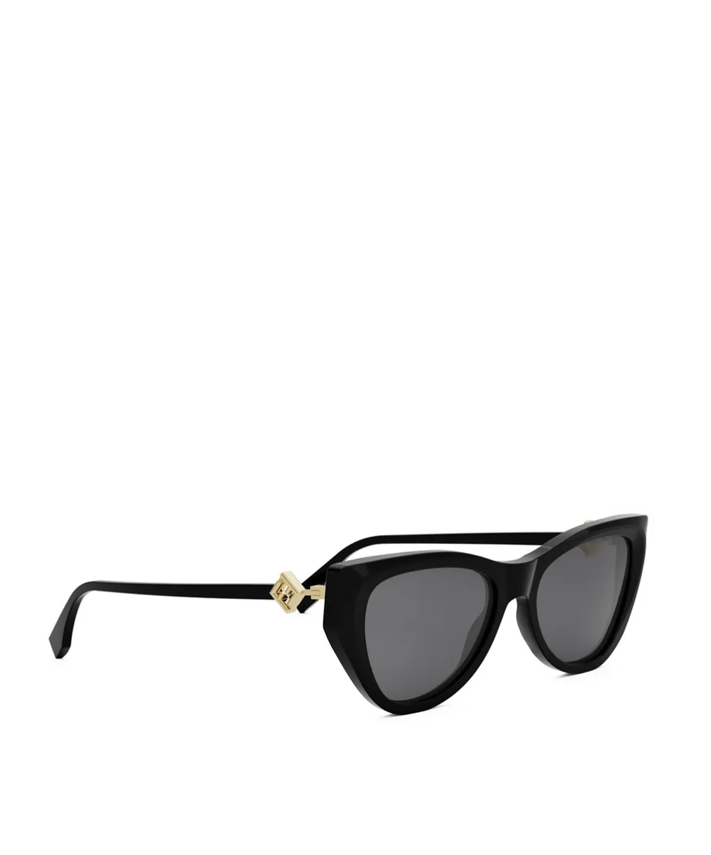 Cat-Eye Frame Sunglasses