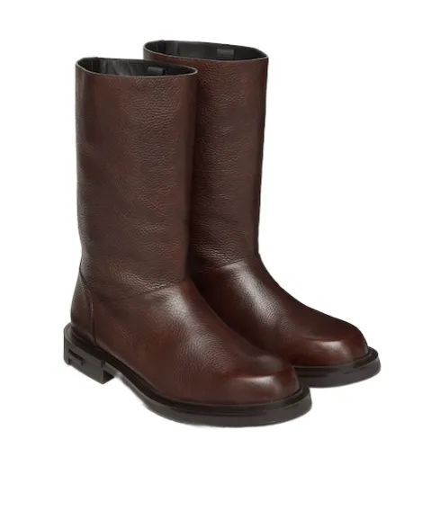 Frame Round-Toe Boots