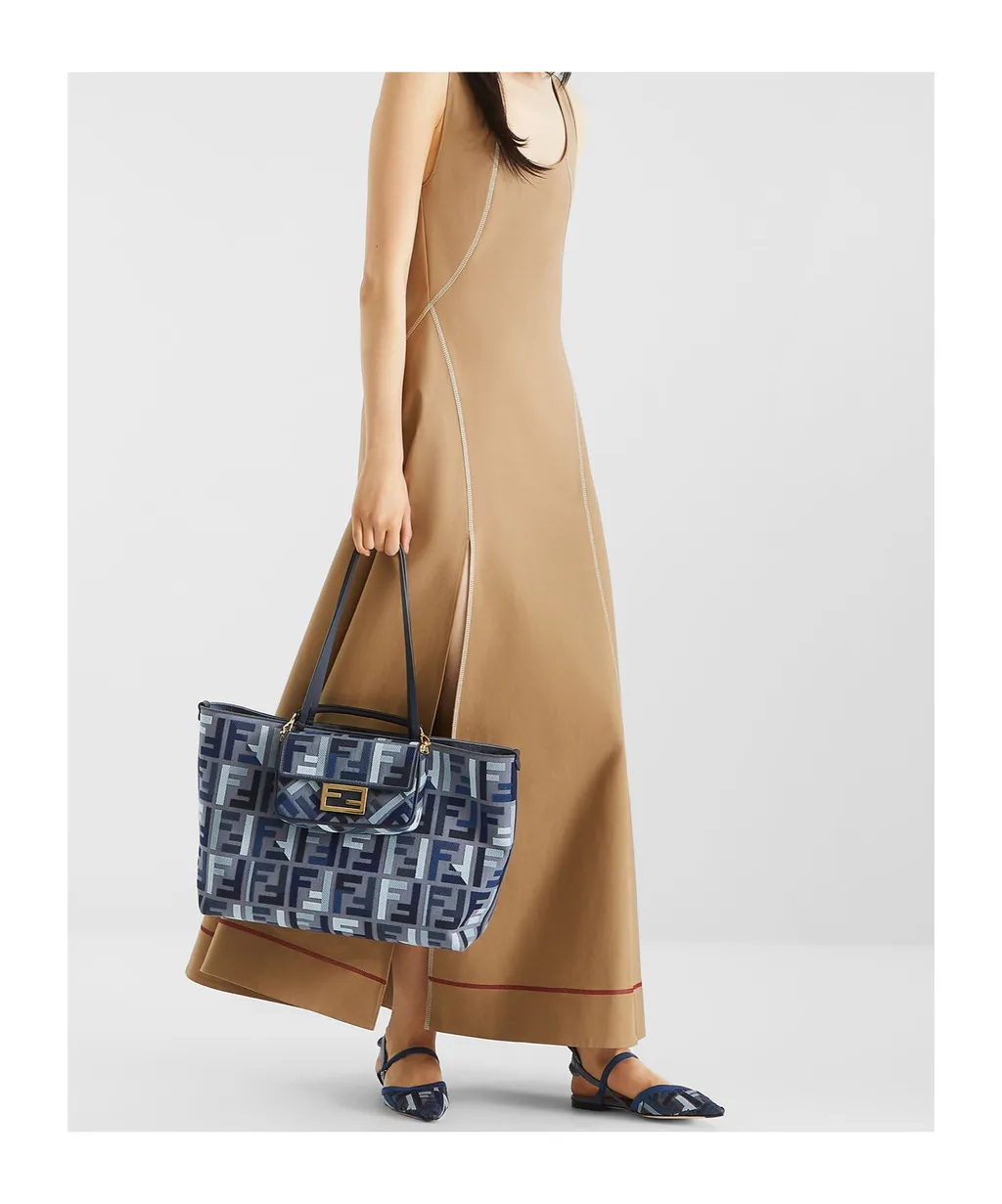 Roll Ff Embossed Large Tote Bag