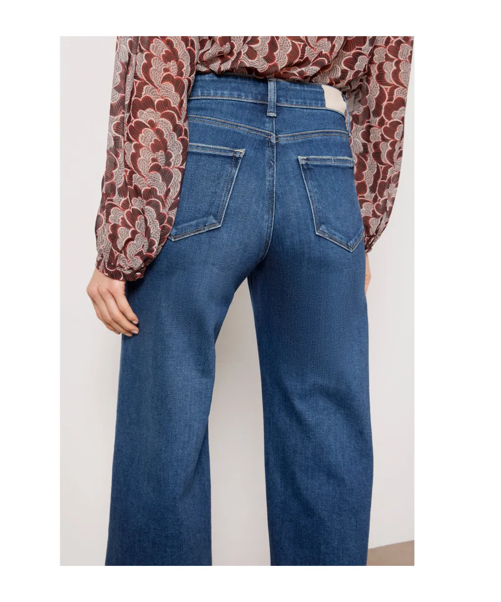 Relaxed Fit Jeans