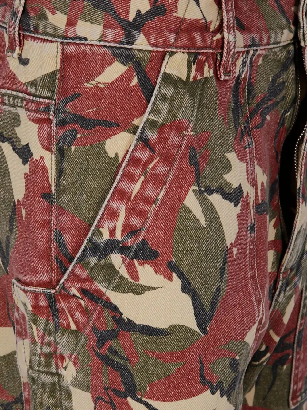 Camouflage-Print Washed Effect Jeans