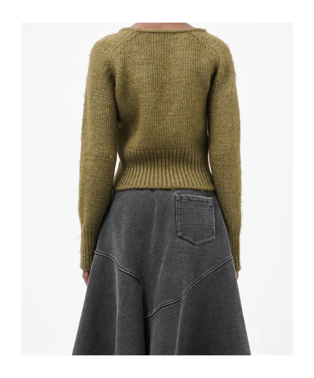 Sharp V-Neck Knitwear