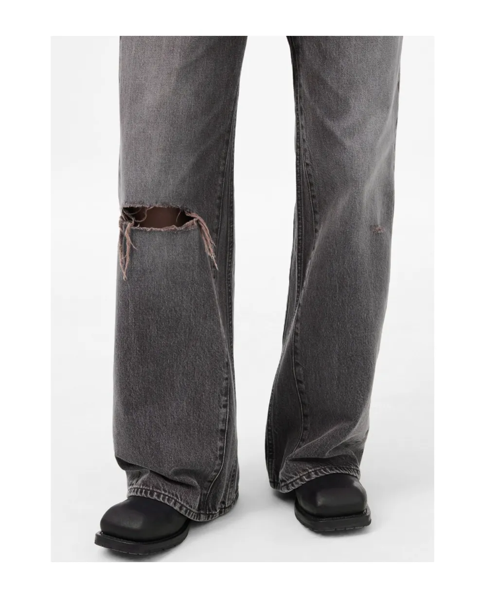 Treble Cut Distressed Jeans