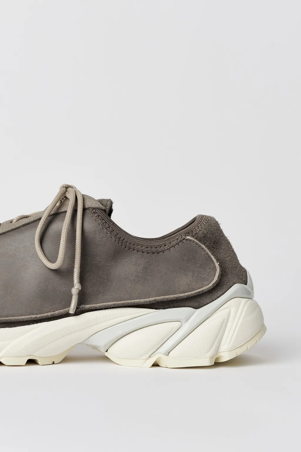 Klove Clawed Lace-Up Sneakers
