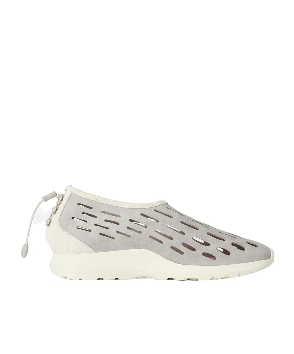 Strainer Perforated Vamp Sneakers