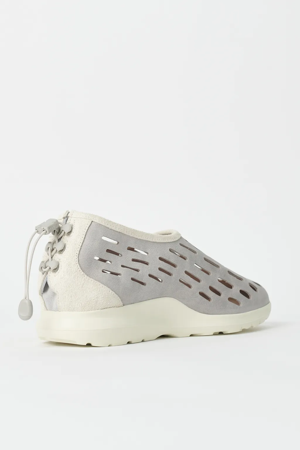 Strainer Perforated Vamp Sneakers