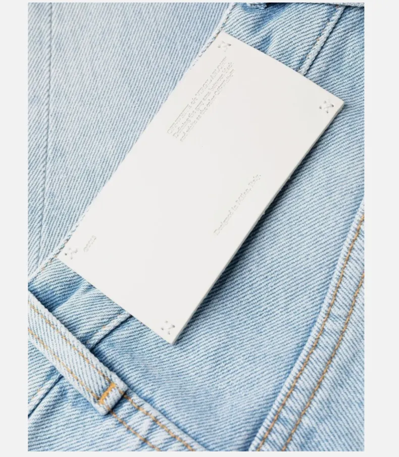 Frayed-Edge Straight Leg Skinny Jeans