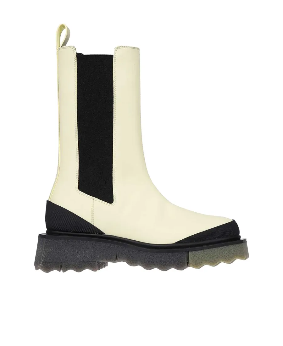 Round Toe Chelsea Boots