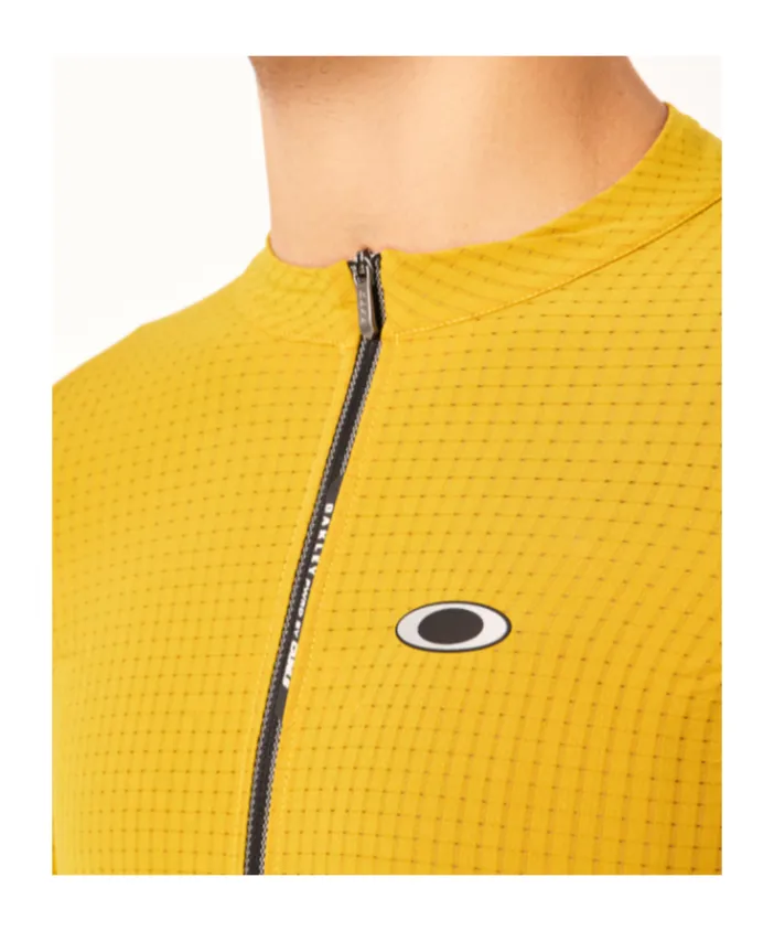 Gridskin Pinstripe Ss Textured Zip Jersey