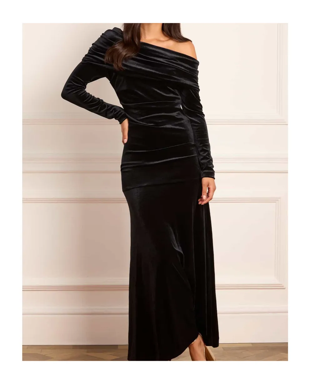 One-Shoulder Long-Sleeved Dress