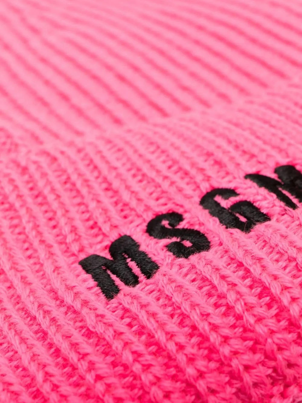 Logo Embroidered Ribbed Knitted Beanie