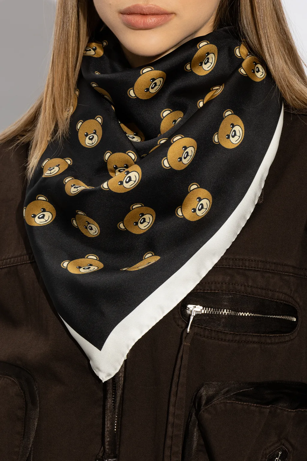 Logo Scarf