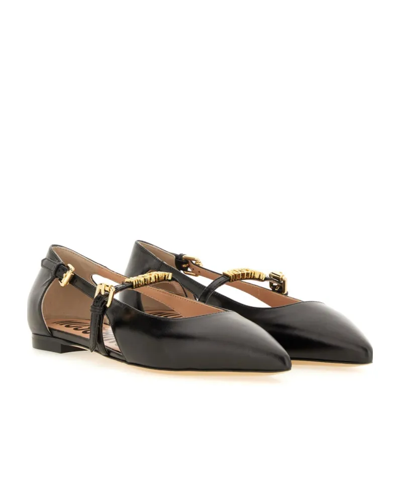 Logo Lettering Pointed-Toe Flat Shoes