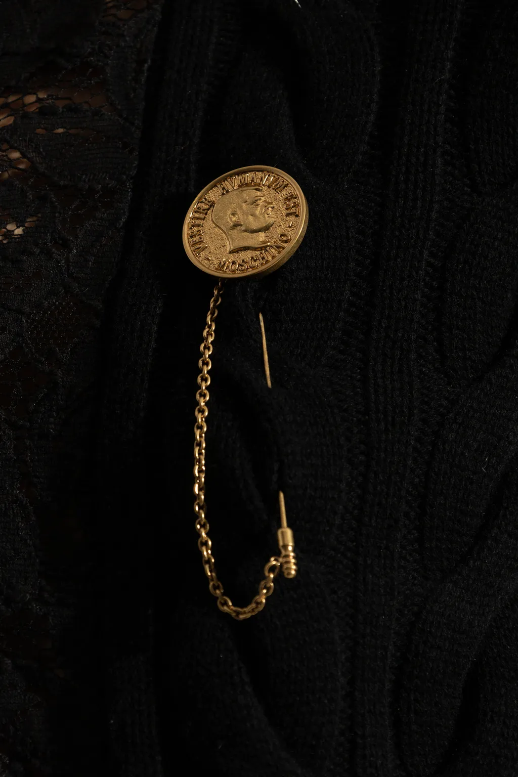 Coin-Design Chain Brooch