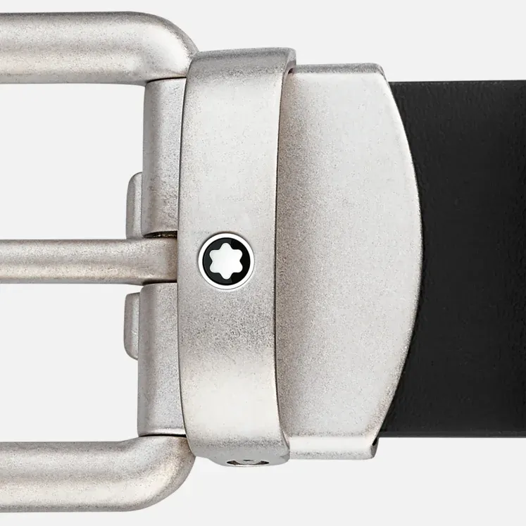 Contrasting Logo Belt