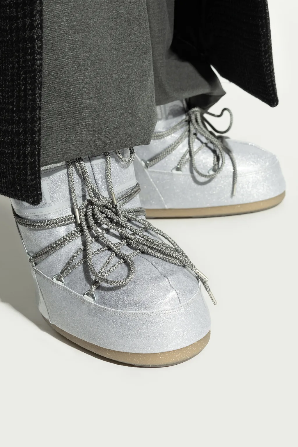 Icon Low Glitter Lace-Up Boots